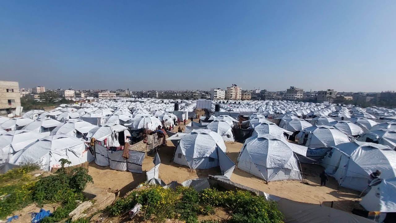 تجمع مخيمات حلاوة قبل وبعد الدمار