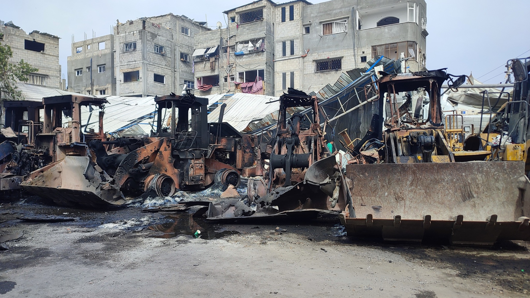 استهداف كراج البلدية عمدًا