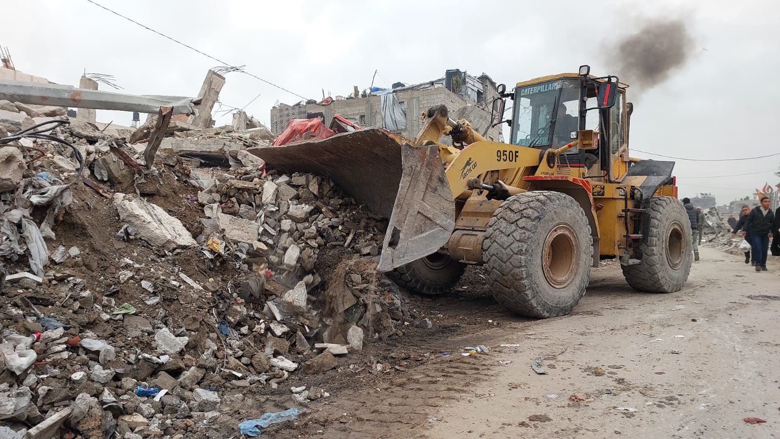 فتح وإزالة الركام من شارع الصفطاوي وحي البشرى