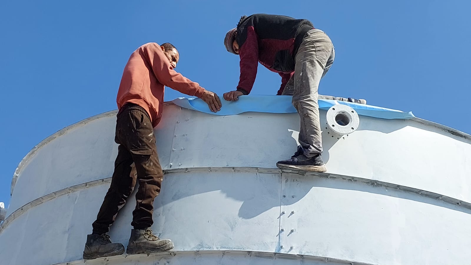 العمل في محطة التحلية وبئر المروة